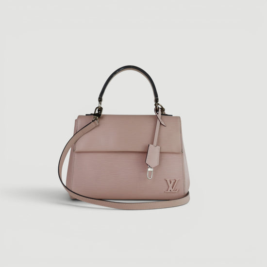 Bolso marca Louis Vuitton  modelo Cluny  en piel Epi color rosa