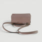 Bolso marca Louis Vuitton  modelo Cluny  en piel Epi color rosa
