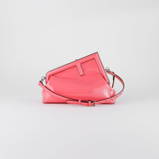 Bolso Crossbody Fendi First en Piel Rosa Charolada