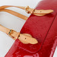 Bolso de Hombro Louis Vuitton Rosewood Avenue en Piel Vernis Monogram