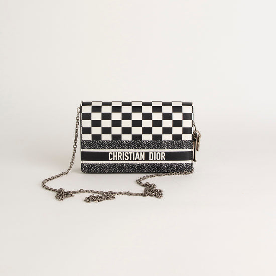 Bolso Crossbody Christian Dior Wallet On Chain Checkered en Piel Blanca y Negro