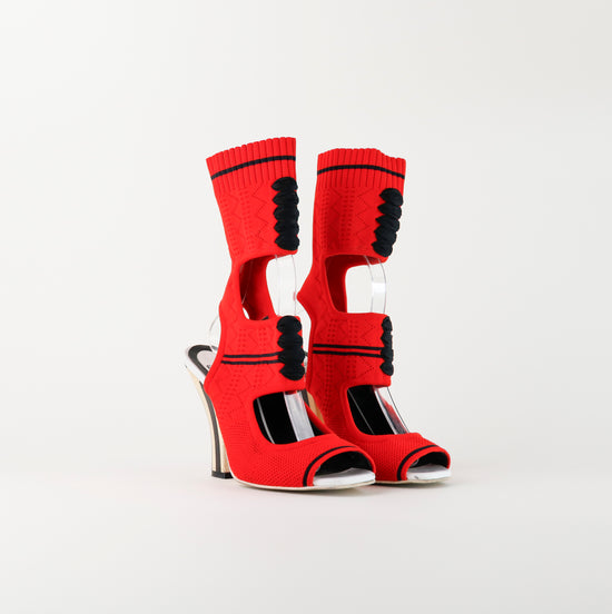 Sandalias tipo botín Fendi en textil elástico rojo