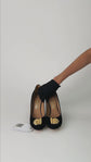 Tacones Salvatore Ferragamo Fiamma Keyhole en Ante Negro
