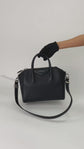 Bolso Crossbody Givenchy Antigona en Piel Negra Con Asa