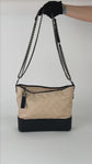 Bolso Crossbody Chanel Gabrielle en Piel Beige con Ribetes Negros